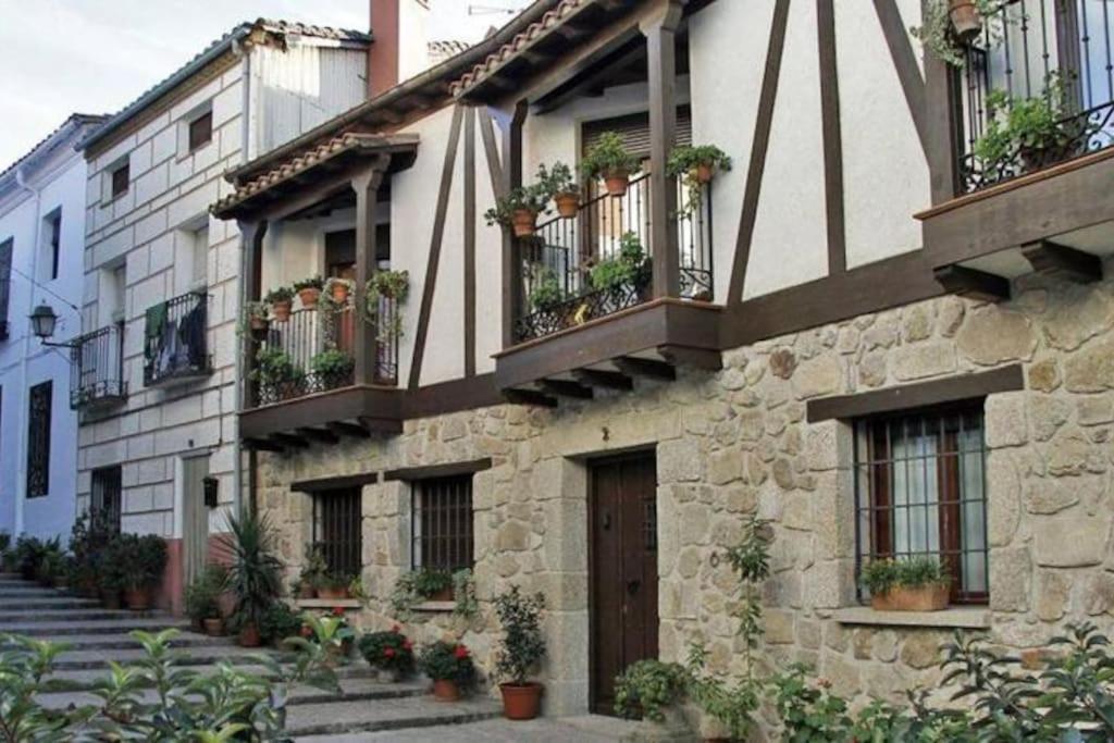 Casa Rural En Candeleda Con Piscina Y Un Maravilloso Jardin ภายนอก รูปภาพ