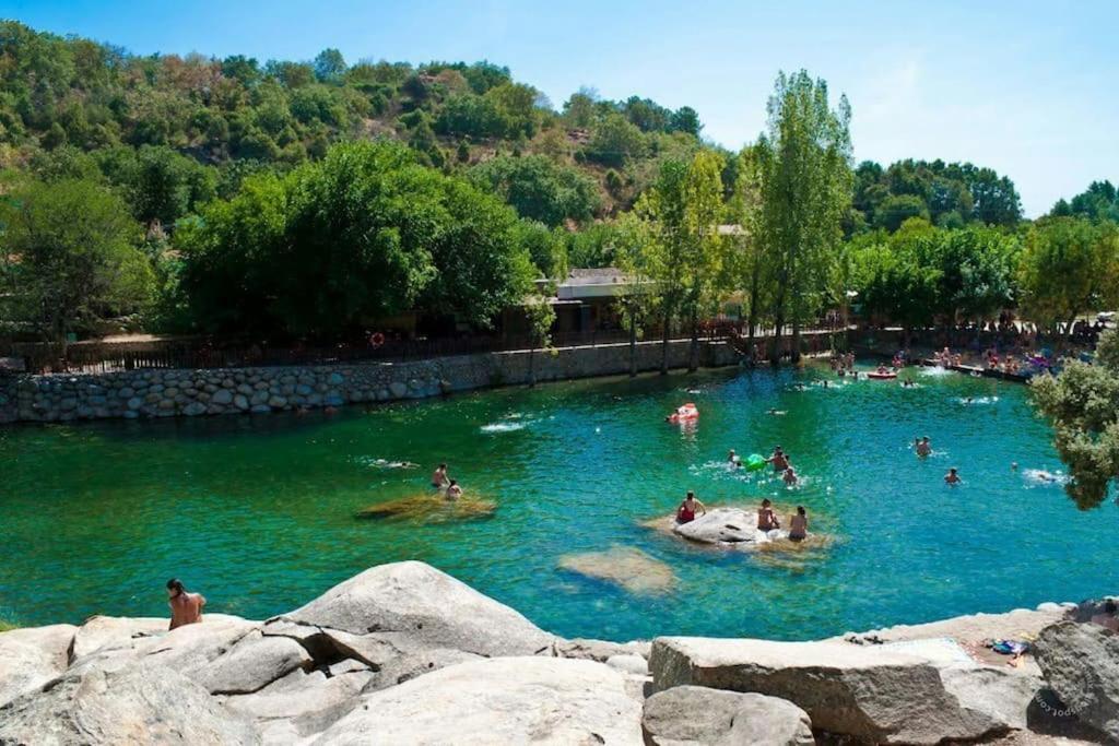Casa Rural En Candeleda Con Piscina Y Un Maravilloso Jardin ภายนอก รูปภาพ