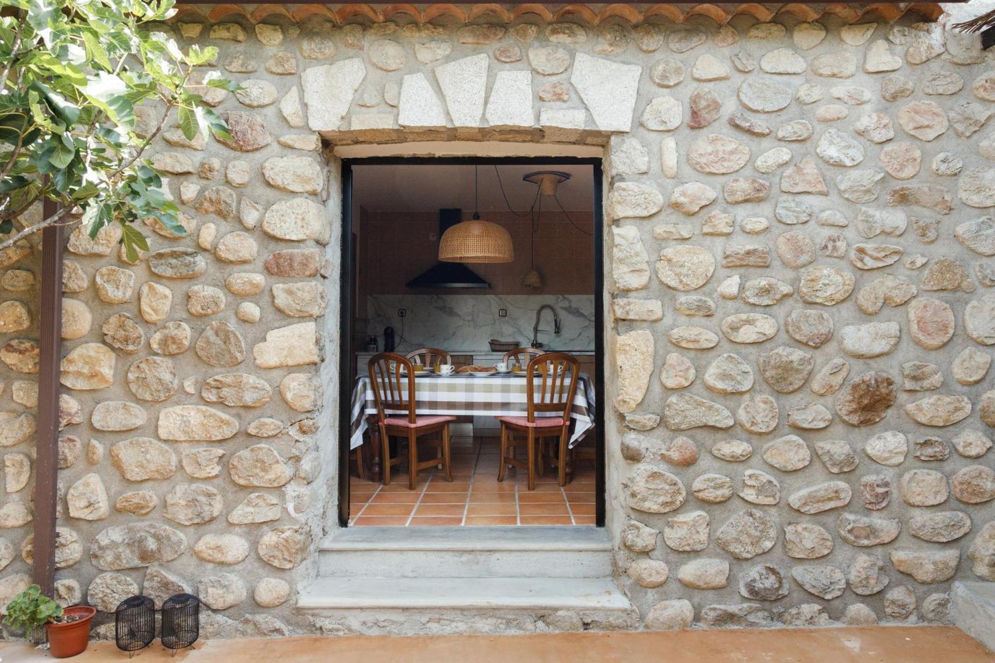 Casa Rural En Candeleda Con Piscina Y Un Maravilloso Jardin ภายนอก รูปภาพ